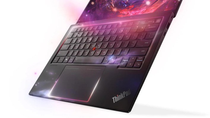 لينوفو تطلق حاسوب ThinkPad X1 Carbon الجديد بشاشة فائقة وتصميم مبتكر في أمريكا