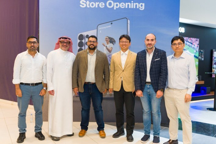 سامسونج تعيد صياغة مفهوم الحياة المتصلة بإطلاق متجرها المتكامل والرائد في “جدة بارك”